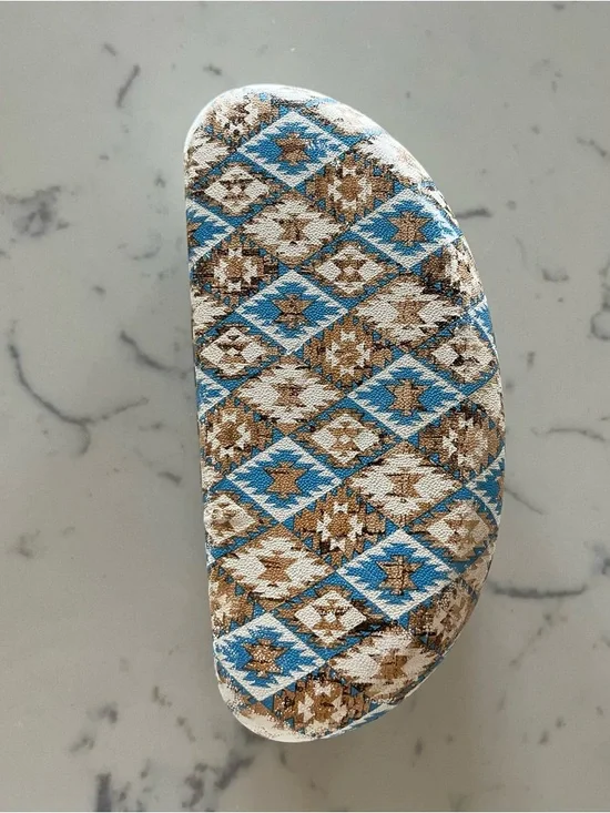 Hard Clamshell Blue and Tan Geometric Accent Sunglasses Case - Picture 4 of 7